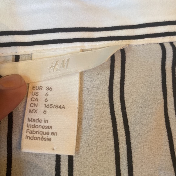 Professional button down blouse - Picture 3 of 6